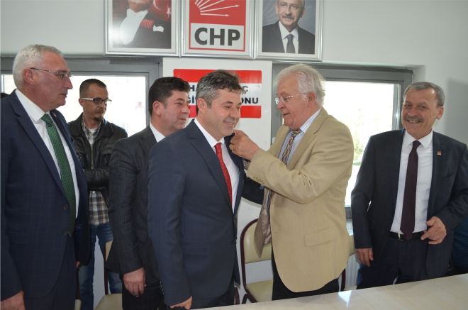 cinoglu-chp-rozetini-takti4.jpg