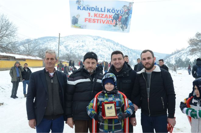 kandilli-koyunde-kizak-festivali5.jpg