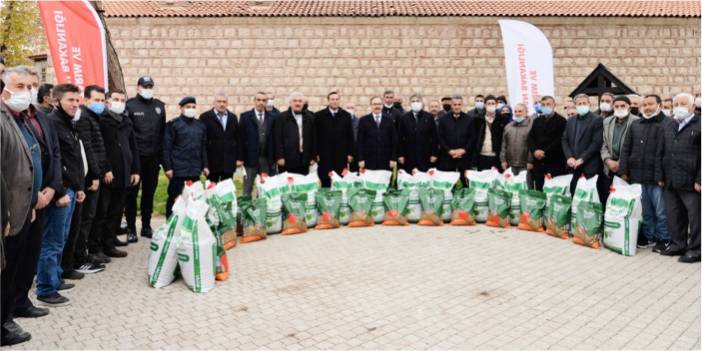 Gölpazarı'nda üreticilere tohum dağıtıldı